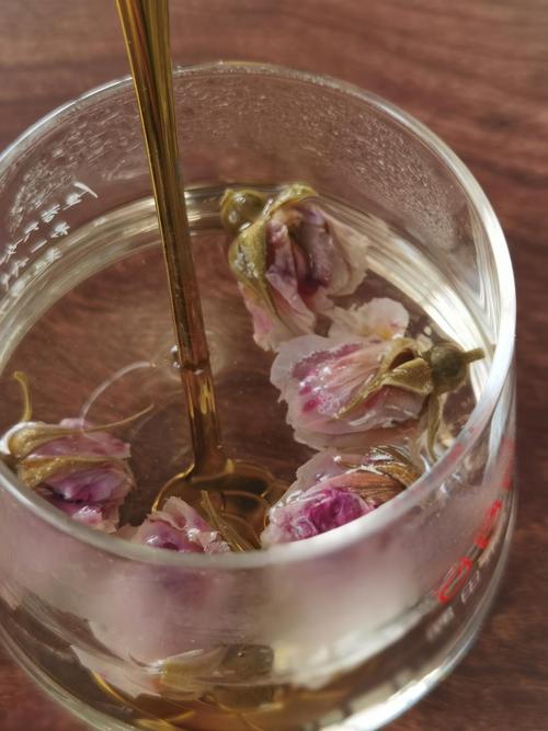 玫瑰花茶用开水泡还是温水泡